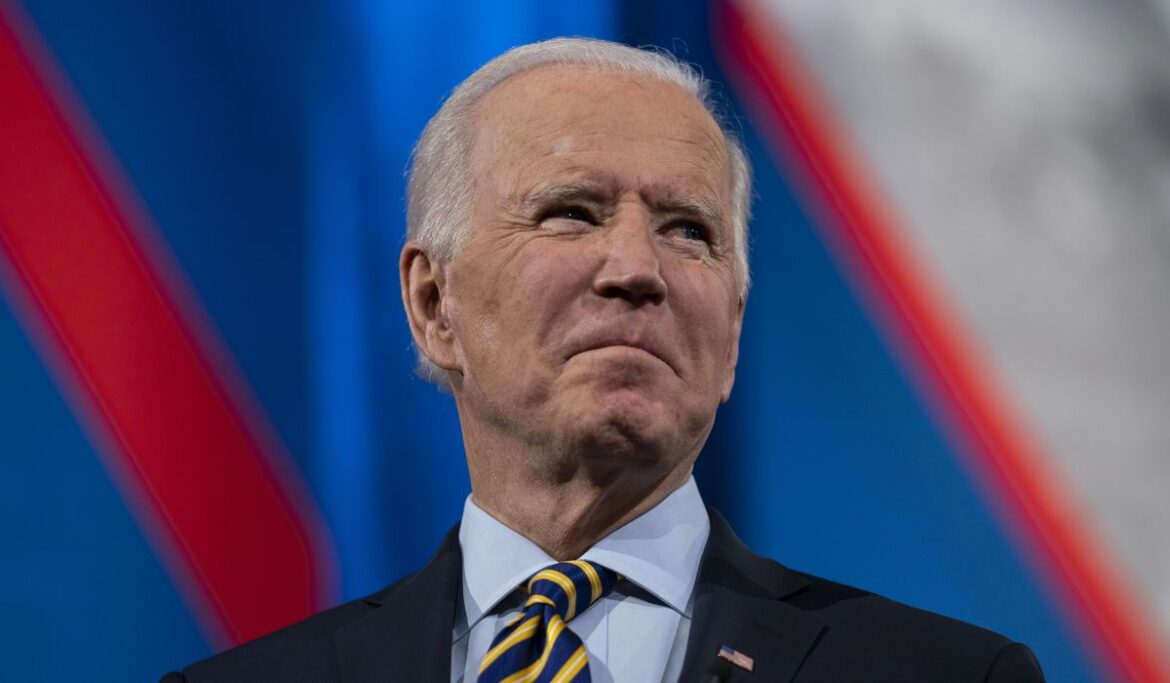 Joe Biden heads to Milwaukee to appeal to Black voters who are abandoning him