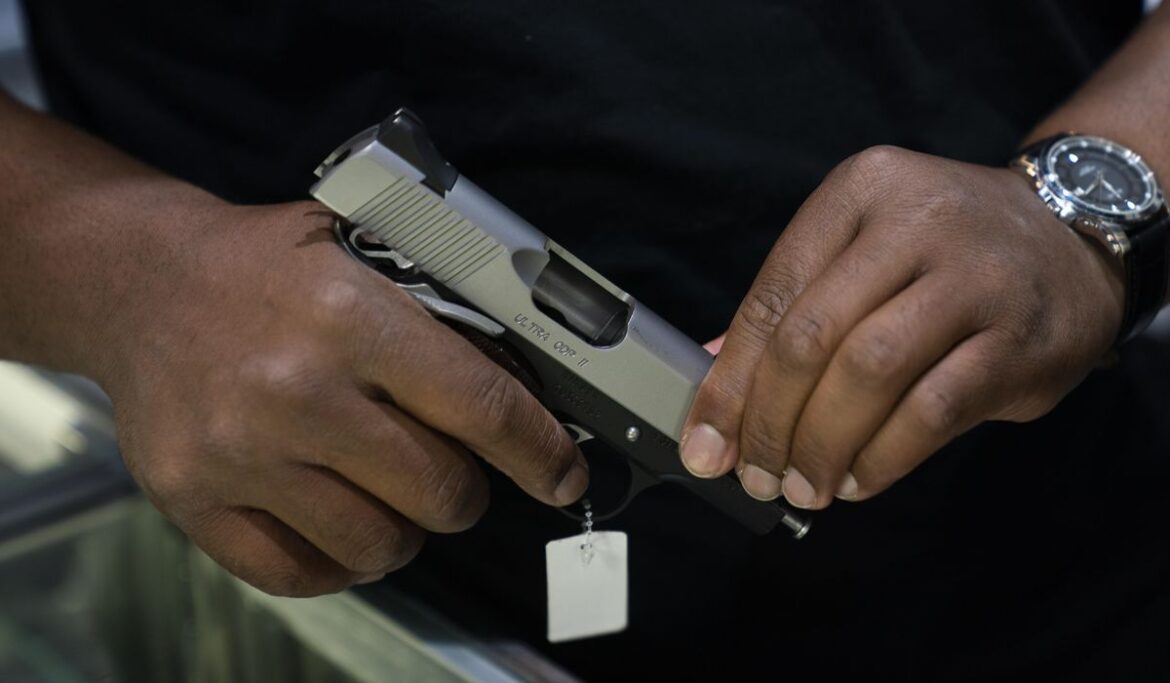 Judge blocks California law banning handgun carry in most public places