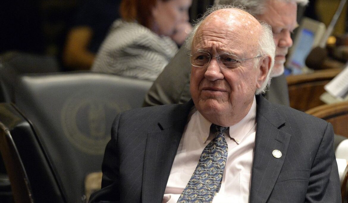 Julian Carroll dies at age 92