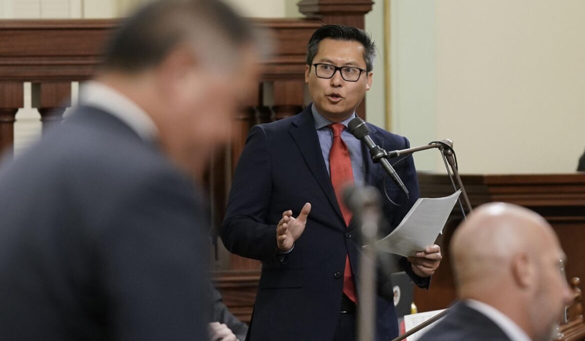 Kevin McCarthy's choice to replace him can't legally run for Congress under California law