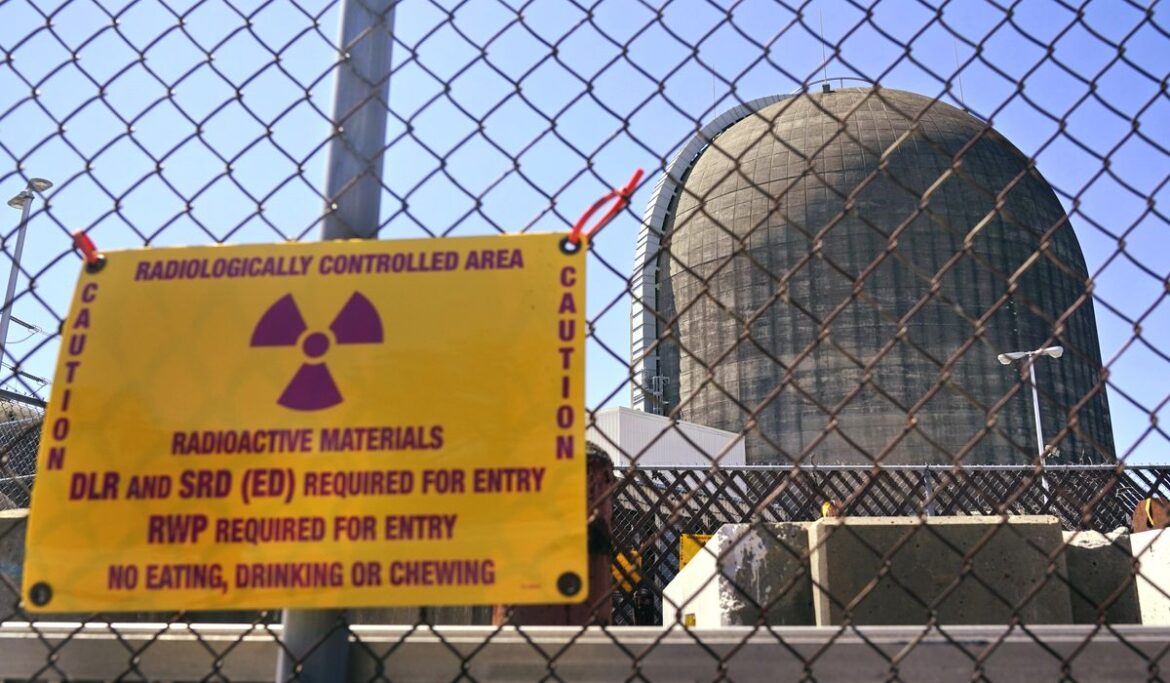 Los Angeles County officials looking for missing gauge that can cause radiation sickness if damaged