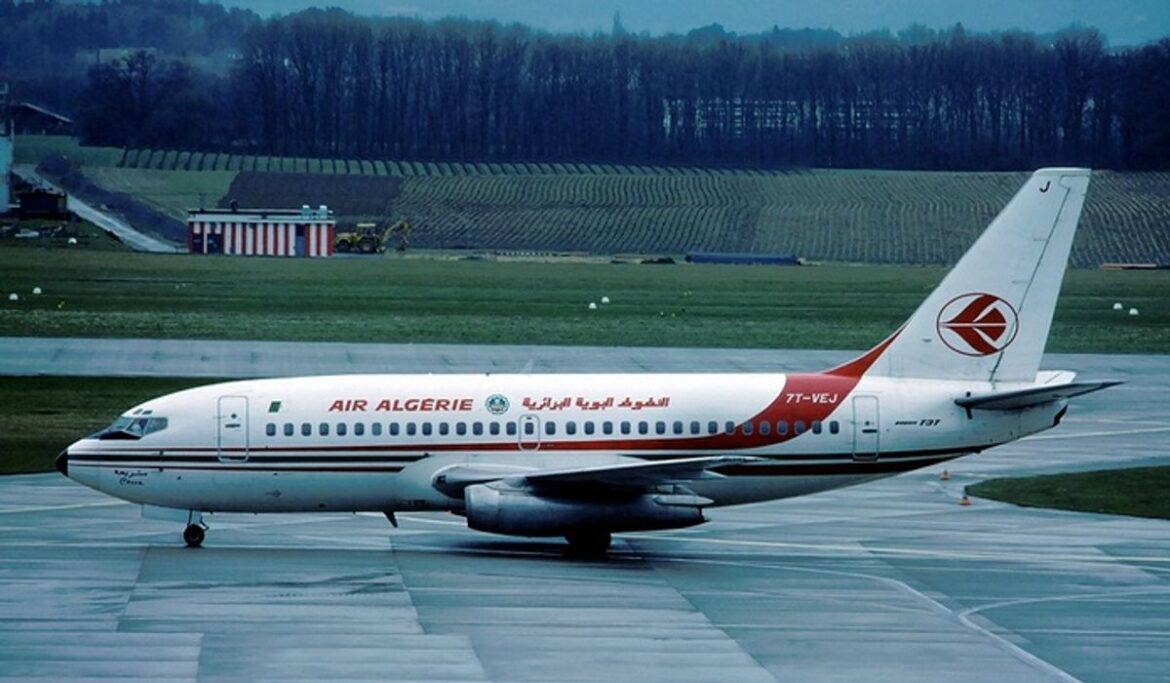 Man freezes to near death after stowing away on plane from Algeria to France