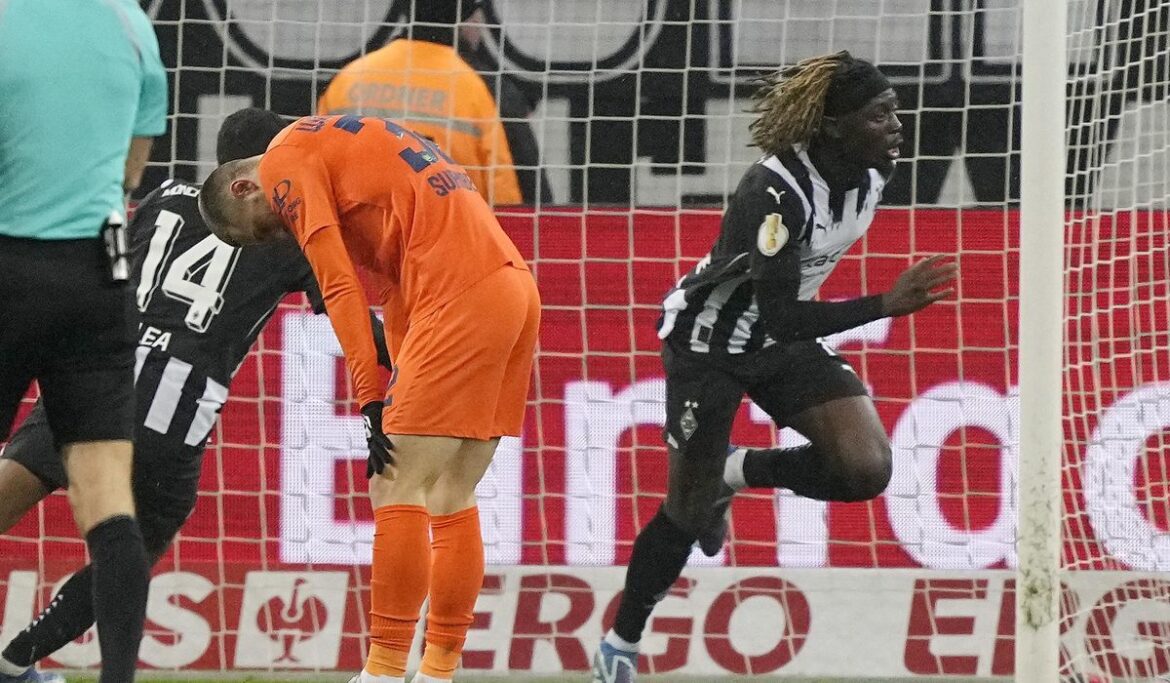 Manu Kone's 120th-minute header sends Gladbach past Wolfsburg into German Cup quarterfinals