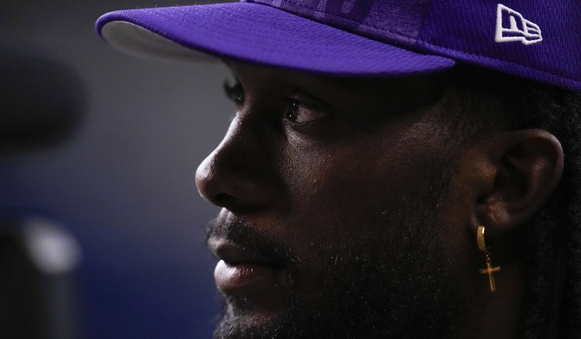 NFL players face pressure as never before in the digital-age surge of betting and fantasy