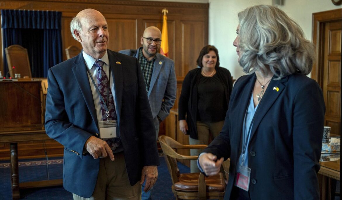 New Mexico parties certify five GOP candidates for June presidential primary amid challenge to Trump