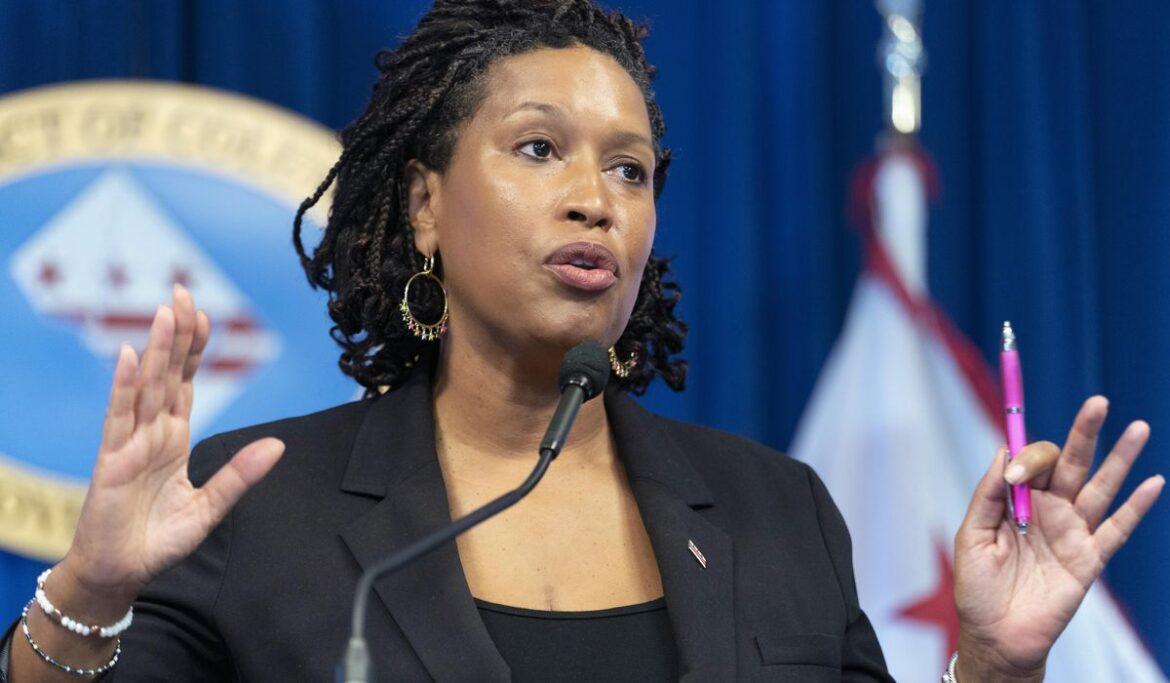 New crime surveillance center coming to D.C. raises questions about guardrails on police action