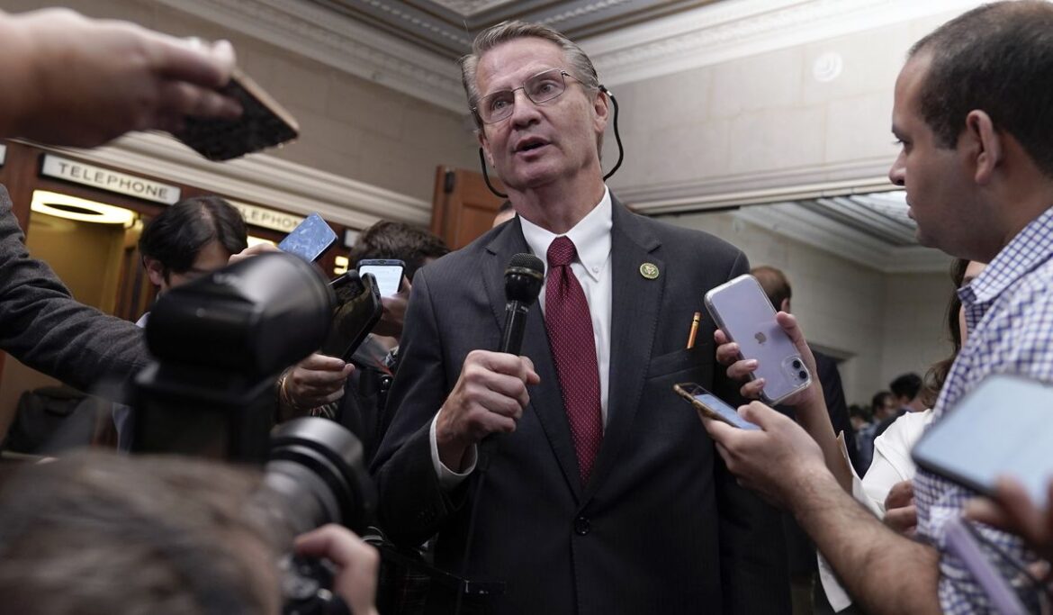 Rep.Tim Burchett: Jeffrey Epstein flight logs not released because colleagues would be 'compromised'