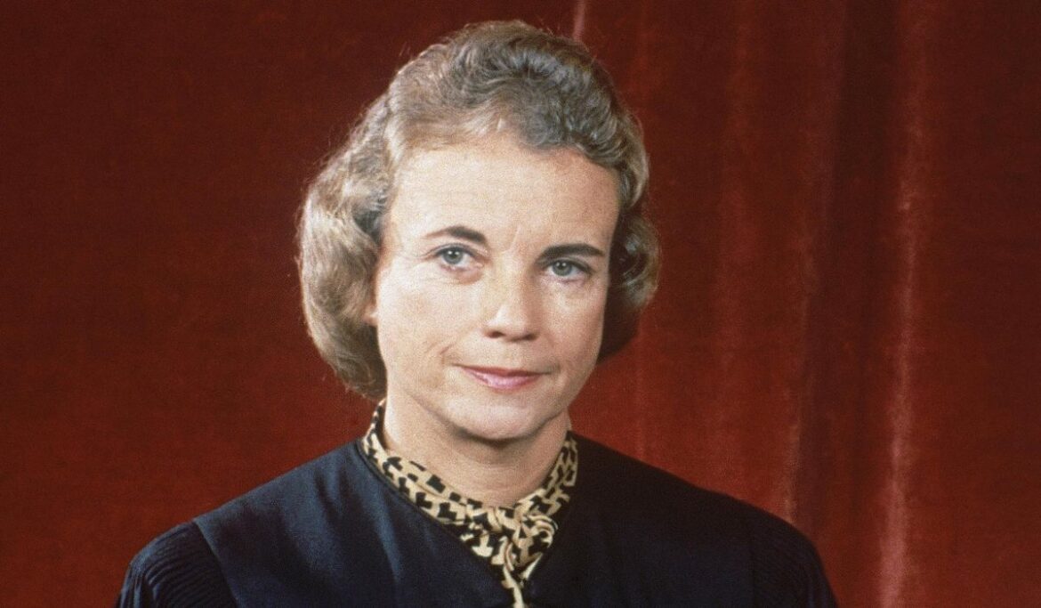 Sandra Day O'Connor will lie in repose at the Supreme Court on Dec. 18