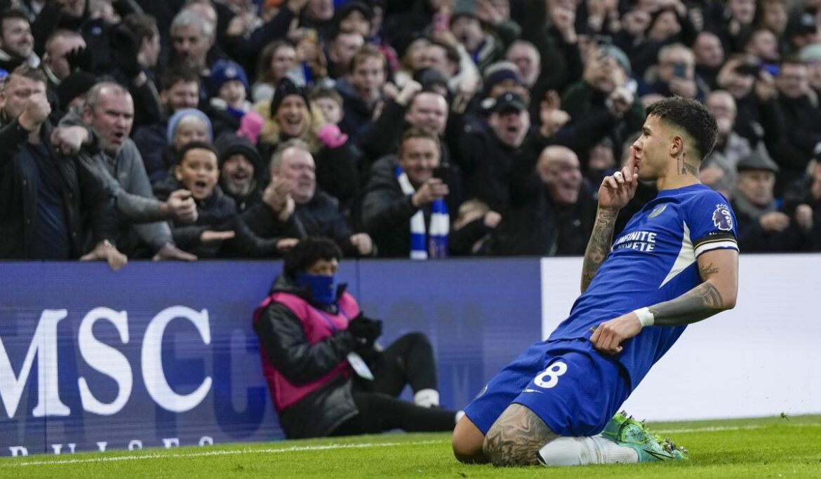 Soccer clubs in England, Saudi Arabia fuel record $888M spend on agents fees in transfers