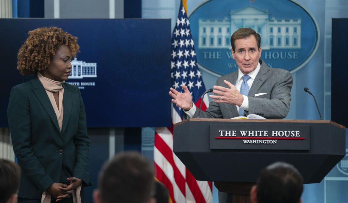 U.S. officials to visit Mexico for border talks as immigration negotiations with Congress continue