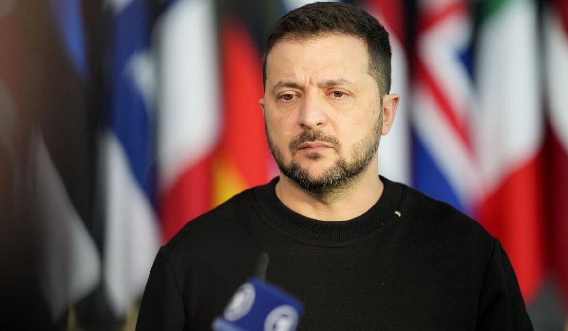 Volodymyr Zelenskyy to plead with lawmakers in Washington as Congress weighs more aid