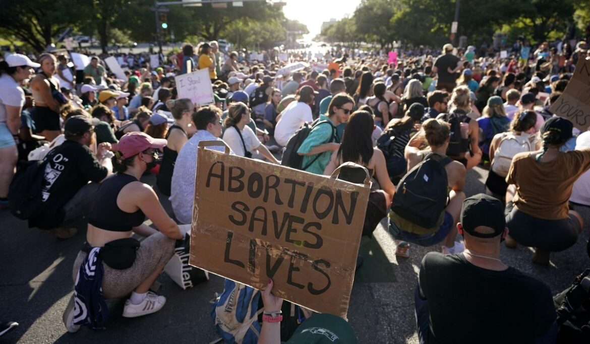 What we know about the legal case of a Texas woman denied the right to an immediate abortion