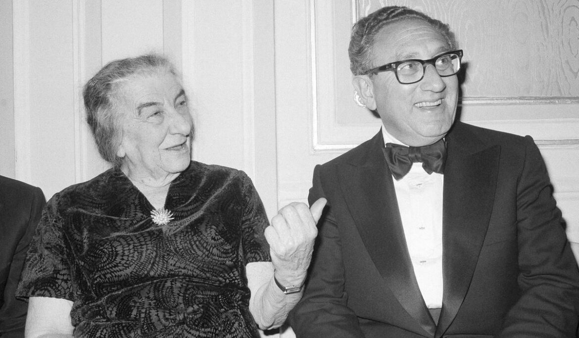 With 'shuttle diplomacy,' step by step, Kissinger chased the possible in the Mideast