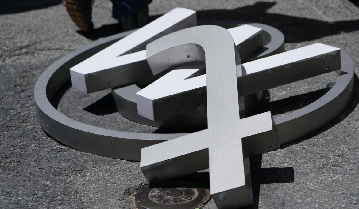 X ordered to court over missing bonuses