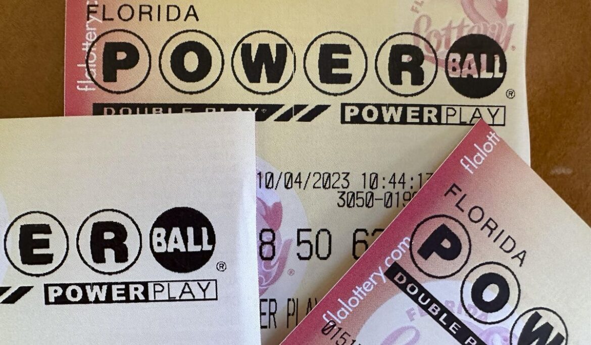 $842M Powerball ticket sold in Michigan; 1st time the game has been won on New Year's Day