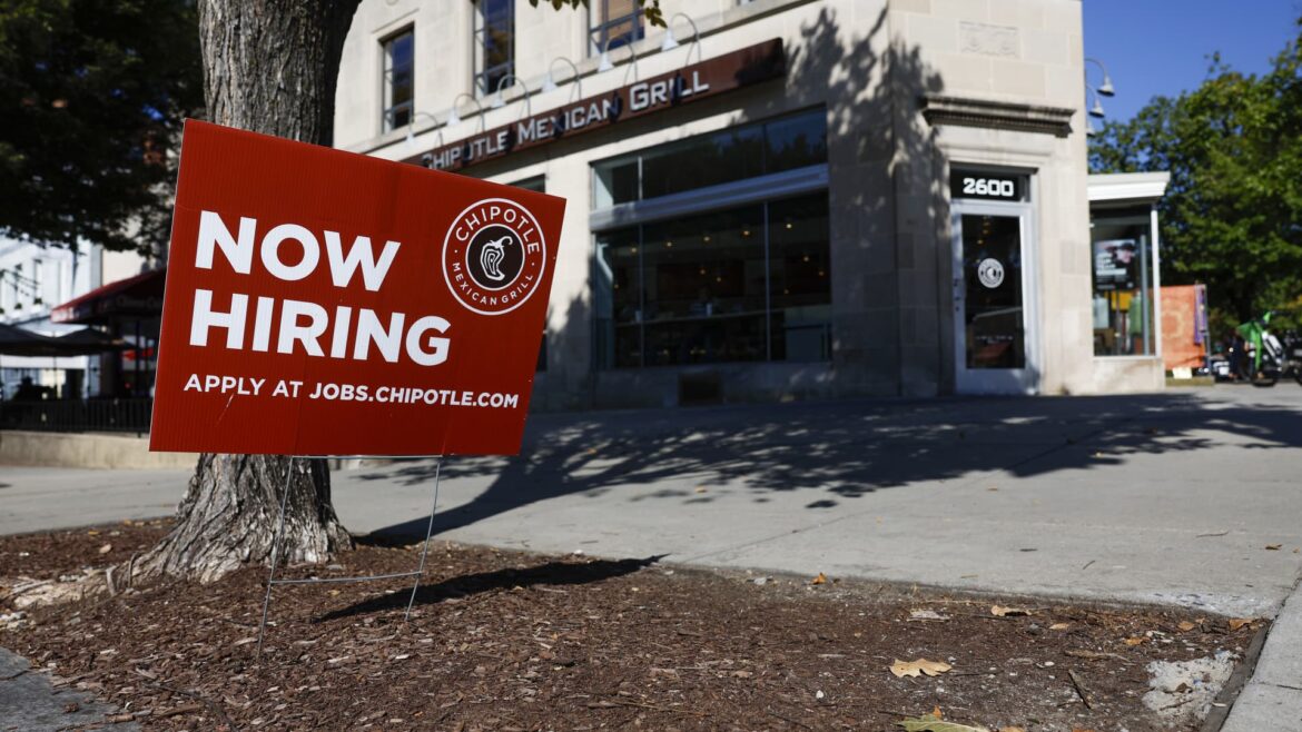 Chipotle aims to hire 19,000 workers ahead of spring
