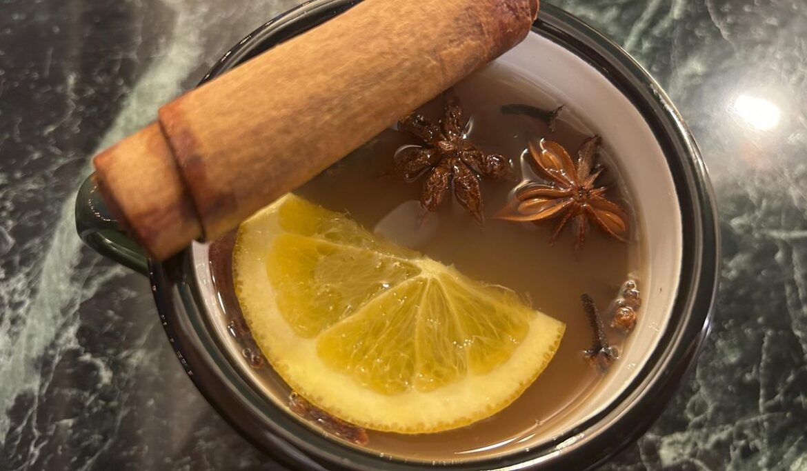 Last gasp for holiday cocktails: Four recipies using sloe gin