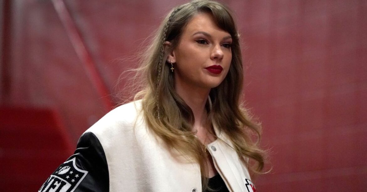 Man Charged With Harassment And Stalking Near Taylor Swift's House