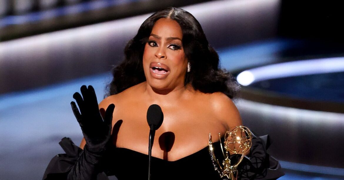 Niecy Nash-Betts Shuts Down The Emmys With Emotional Speech