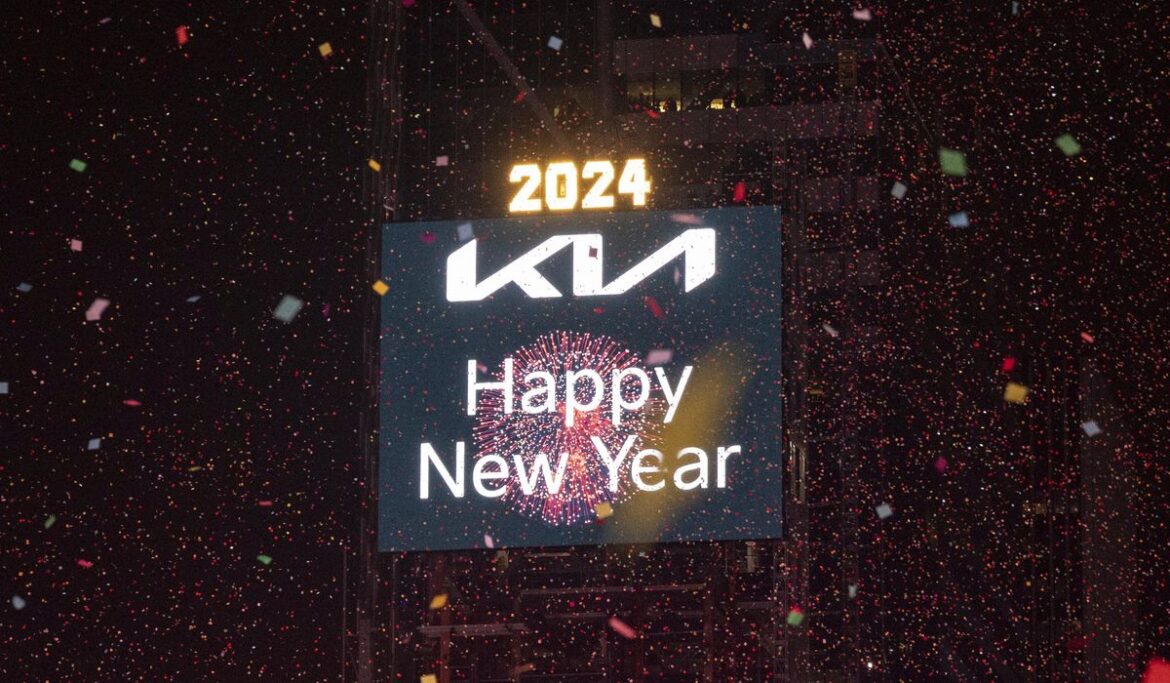 Revelers in Times Square welcome 2024