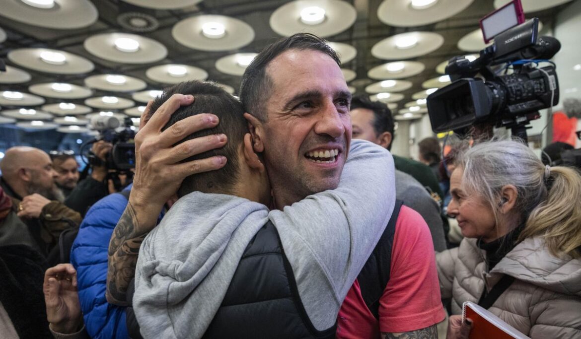 Spaniard imprisoned by Iran after visiting grave of Mahsa Amini arrives home after release