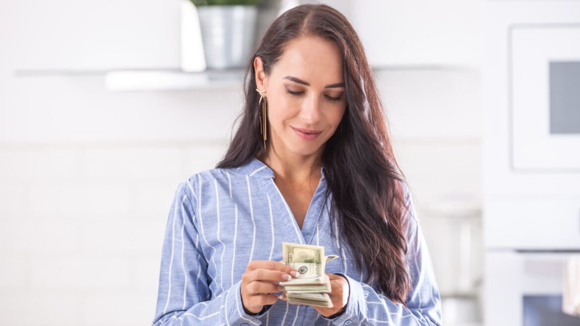 Why 2024 will be ‘a very good year for savers,’ particularly with CDs