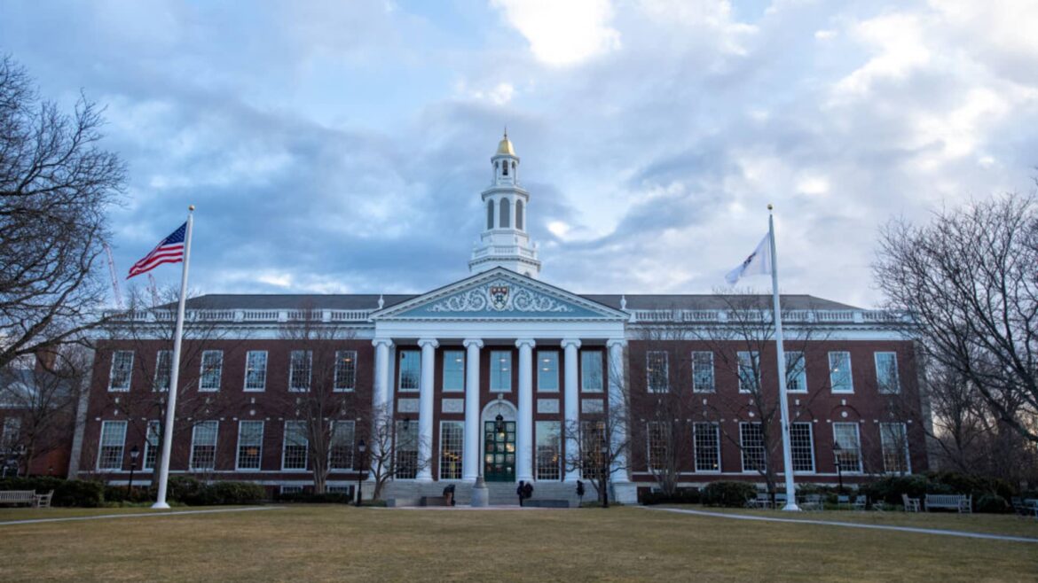 Harvard Business School grad allegedly swindled alums with Ponzi scheme