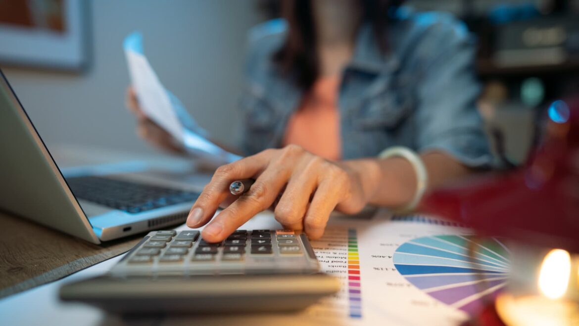 How to know if you're withholding enough taxes from your paycheck