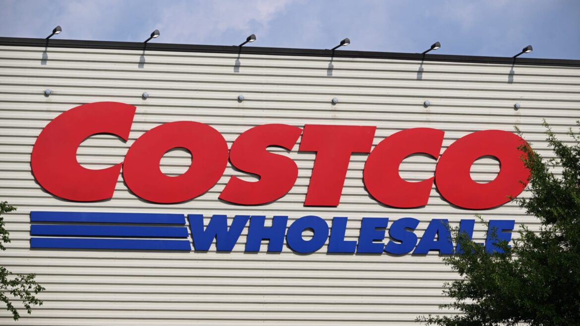 Strong earnings, online ad play by Walmart have us wondering about Costco