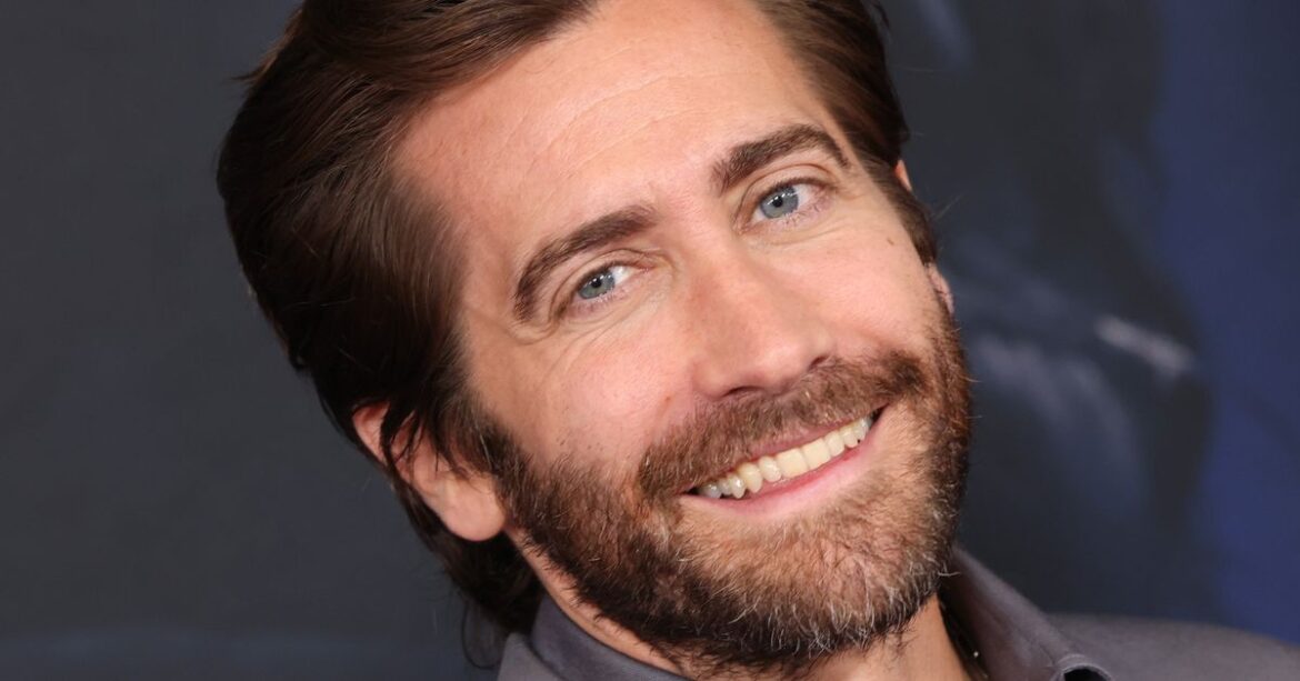 Studio Responds To Wild Report About Jake Gyllenhaal's Unhinged On-Set Behavior