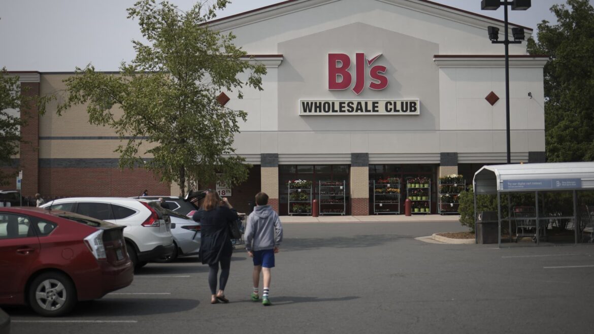 BJ's Wholesale, Costco and Sam's rival, will open clubs in Southeast