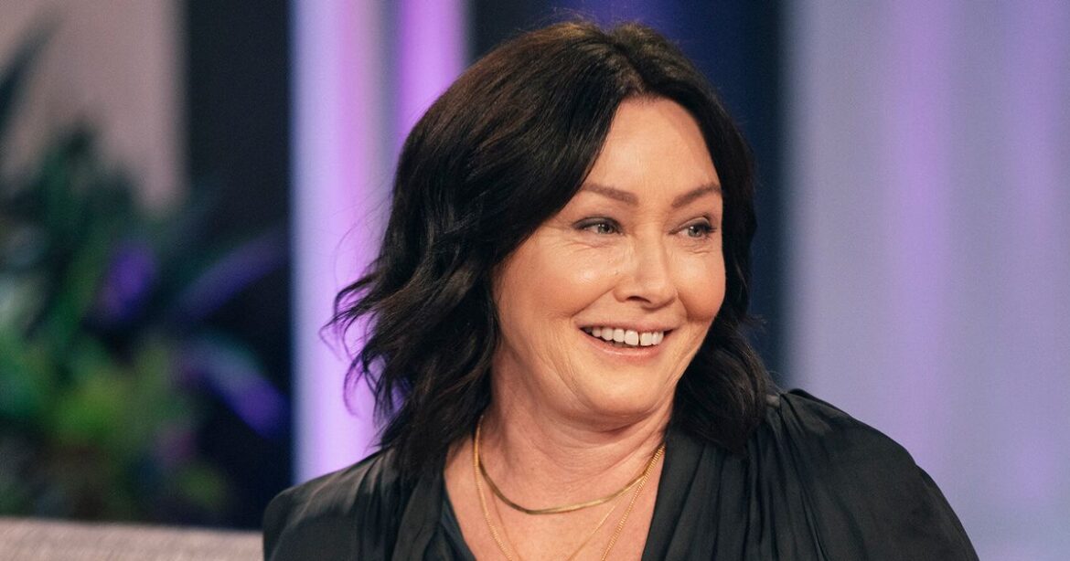 Shannen Doherty Recalls Fight With Jennie Garth On Set Of '90210'