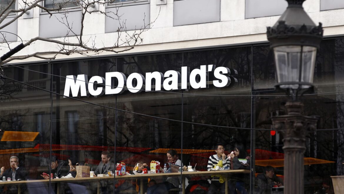 The French have fallen in love with American fast food. Here's why