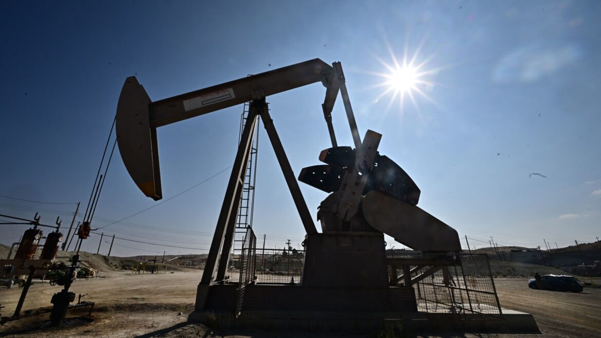 One unique energy stock is a 'grand slam' for investors, Benchmark says