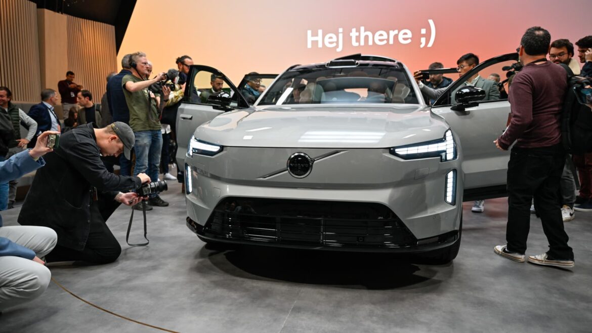 Shares of Volvo Cars up 6% to November highs on record sales month