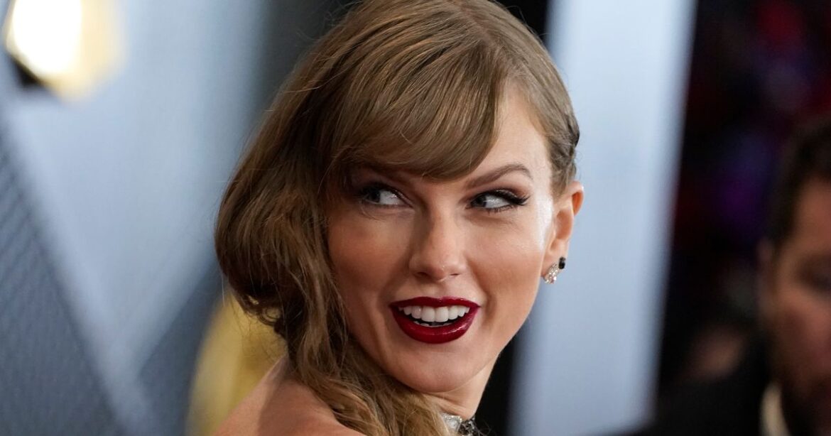 Taylor Swift Fans React To Her 'But Daddy I Love Him' Song Being 5 Minutes Long