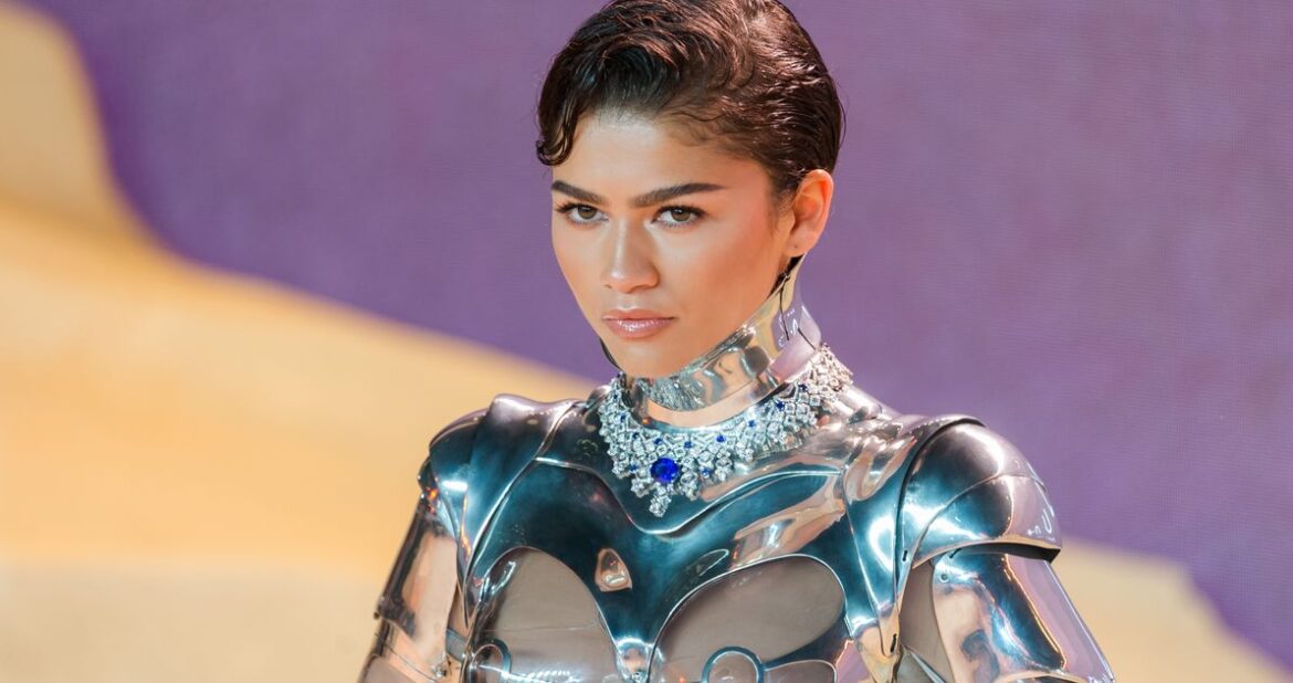 Zendaya Says She Was 'Lightheaded' Wearing Her Viral Robot Look
